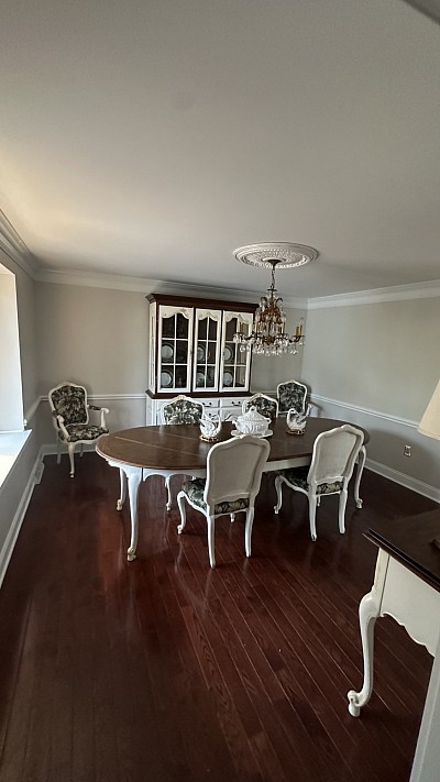 Painting finish for a dining room